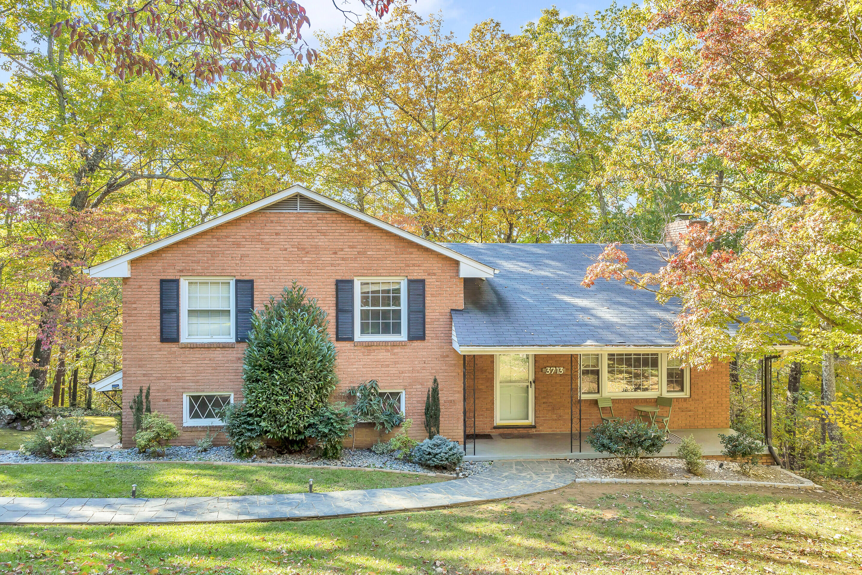3713 Alton Road Southwest Roanoke, VA 24014 - Photo 1 of 1 Front
