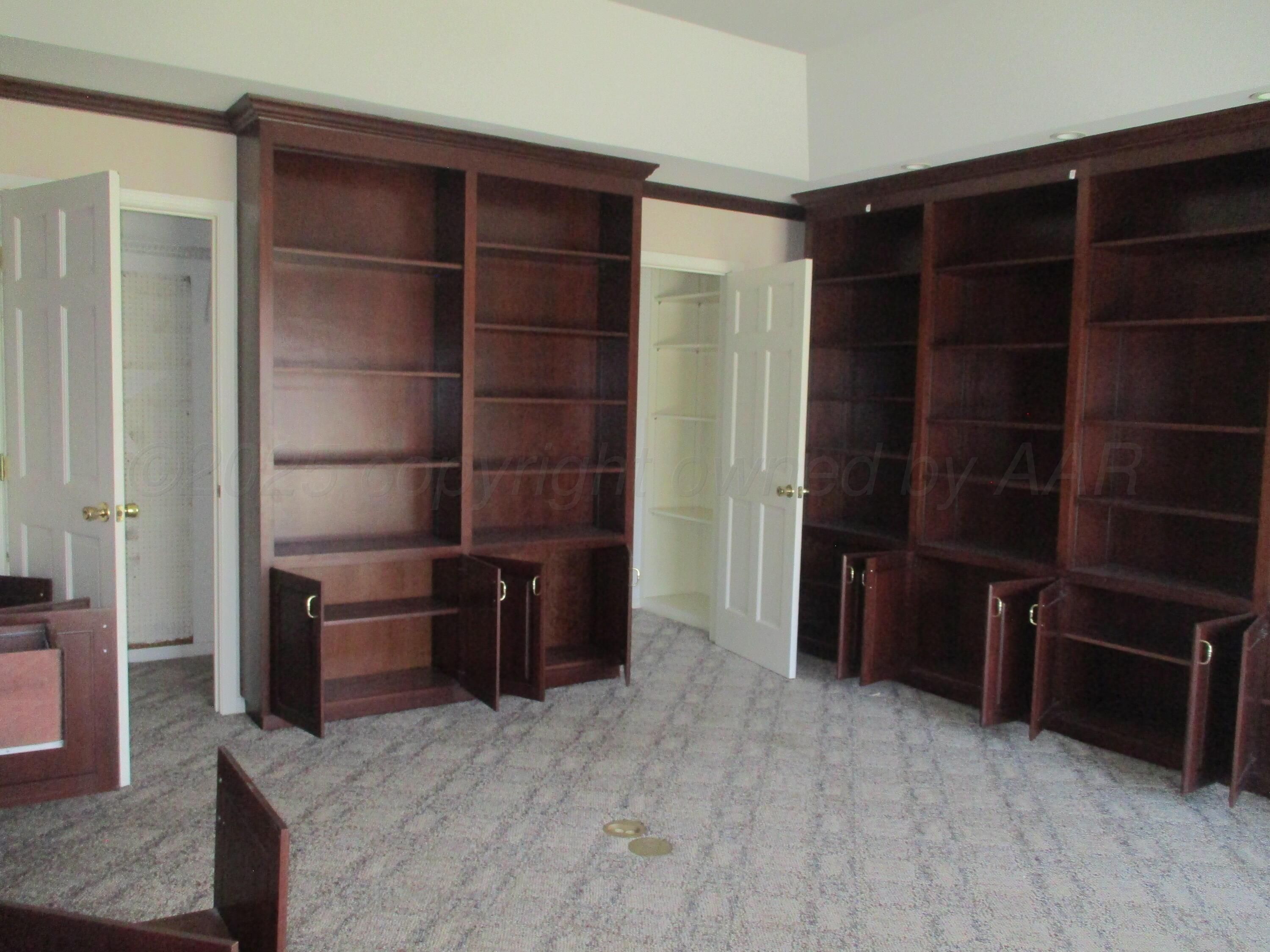 6702 Calumet Road Amarillo, TX 79106 - Photo 21 of 30 Office Next to Bedroom 4 v1