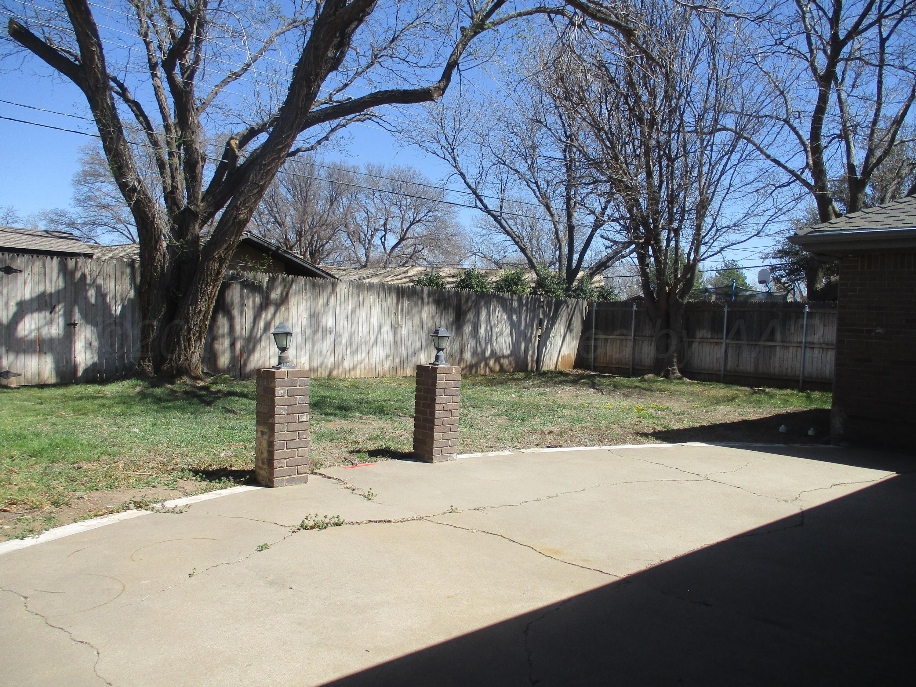 6702 Calumet Road Amarillo, TX 79106 - Photo 25 of 30 Backyard v1