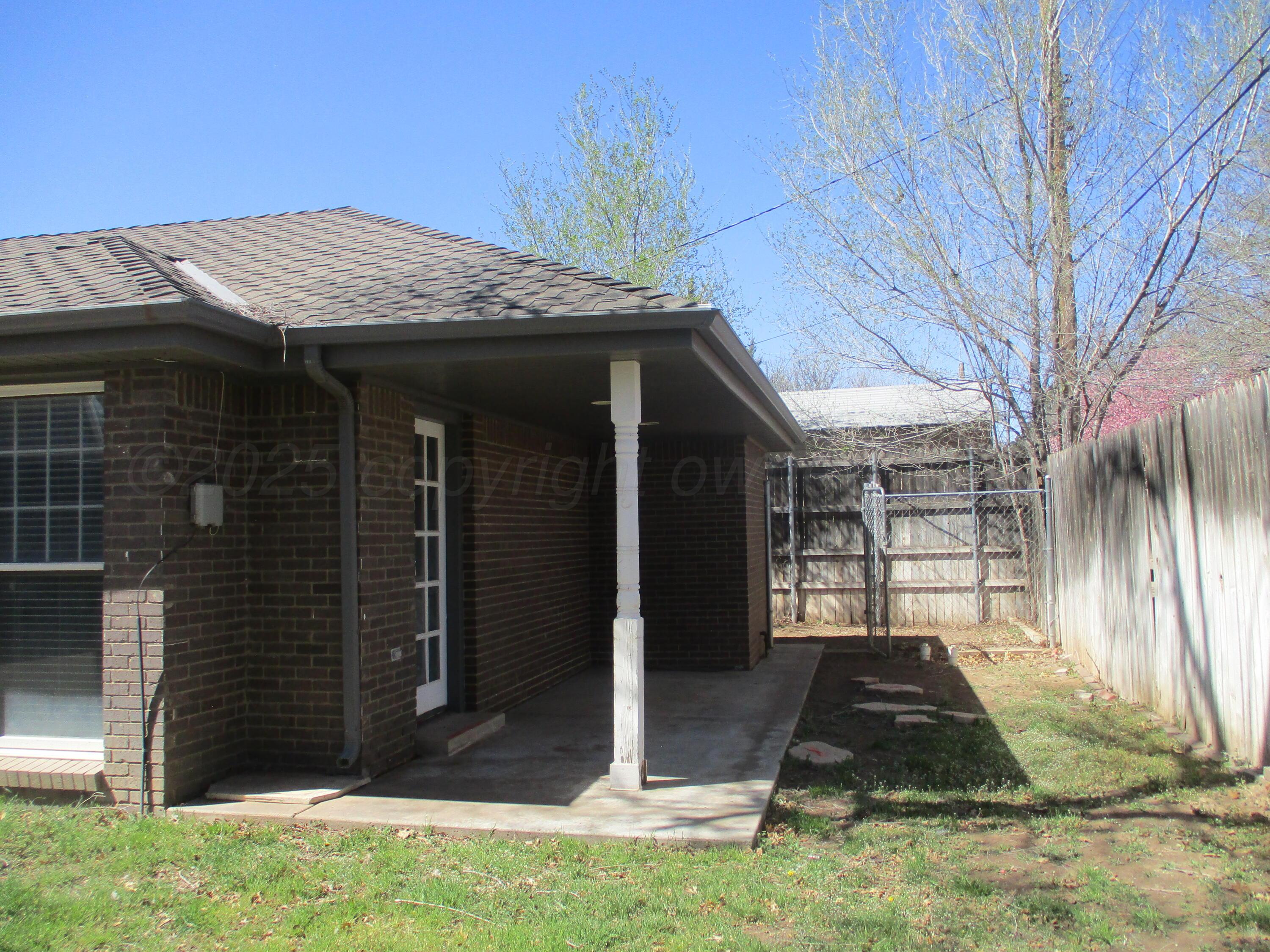 6702 Calumet Road Amarillo, TX 79106 - Photo 30 of 30 Separate Entry to Bedroom 4