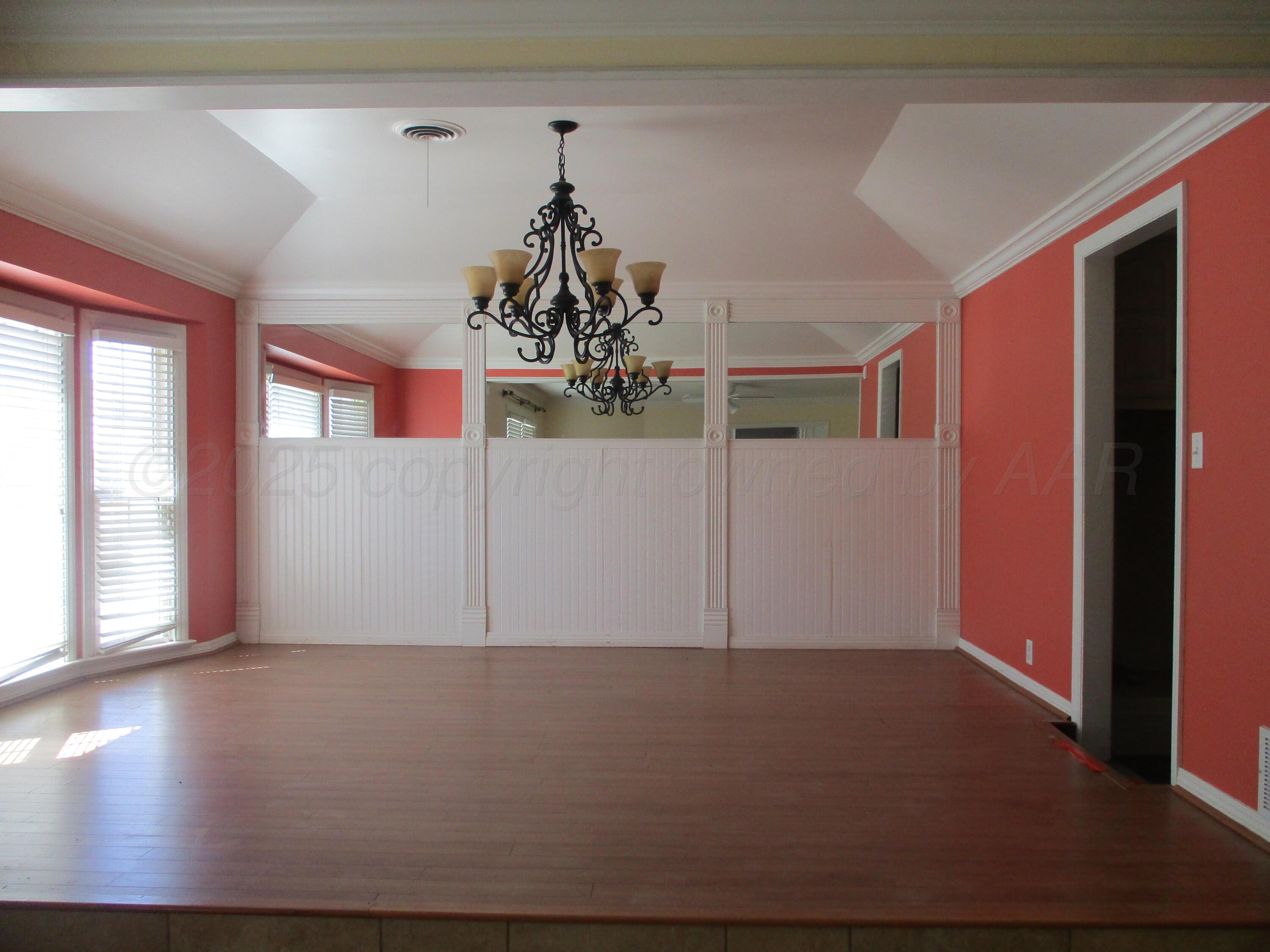 6702 Calumet Road Amarillo, TX 79106 - Photo 6 of 30 Formal Dining Room