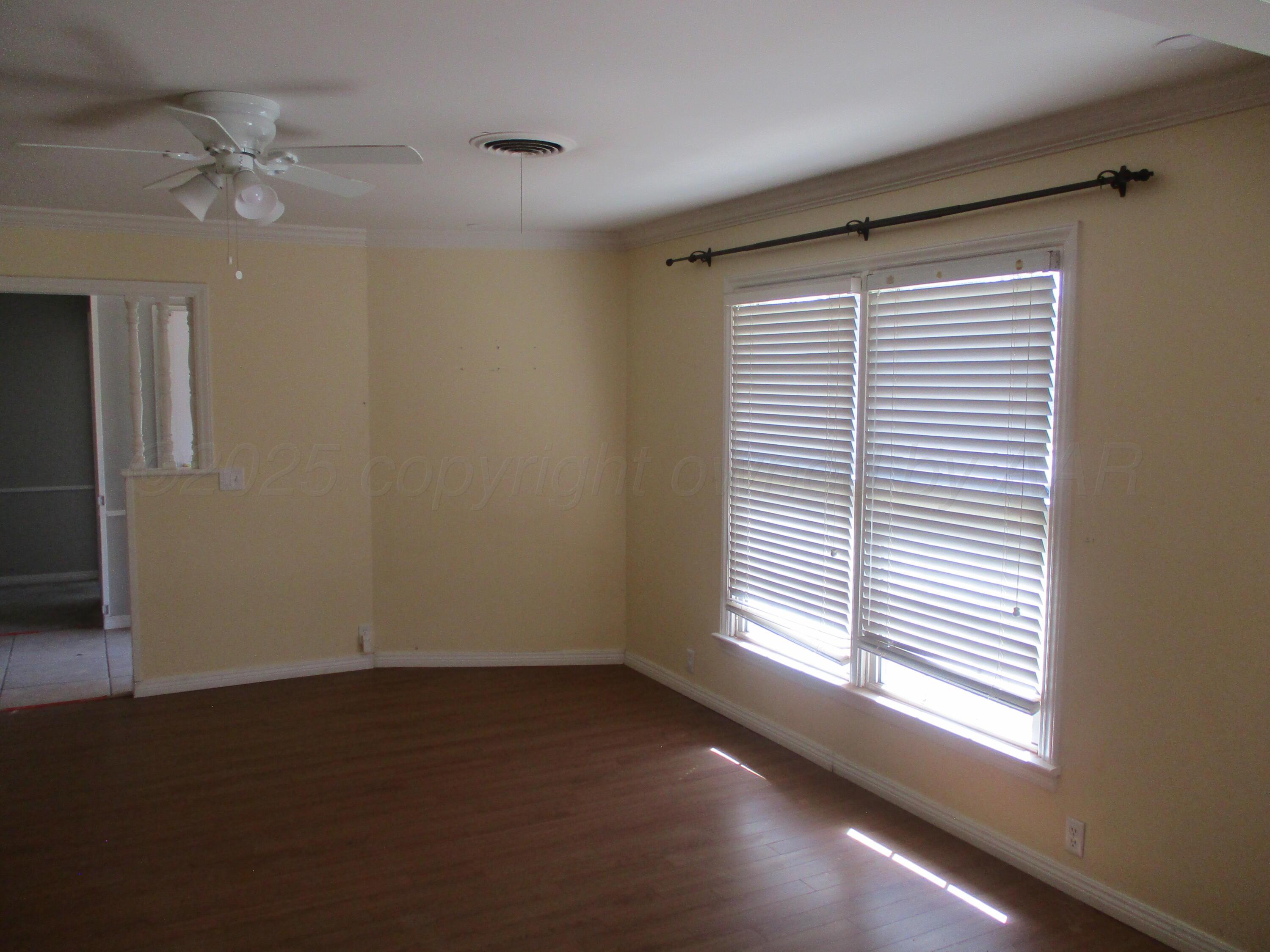 6702 Calumet Road Amarillo, TX 79106 - Photo 8 of 30 Formal Living Room
