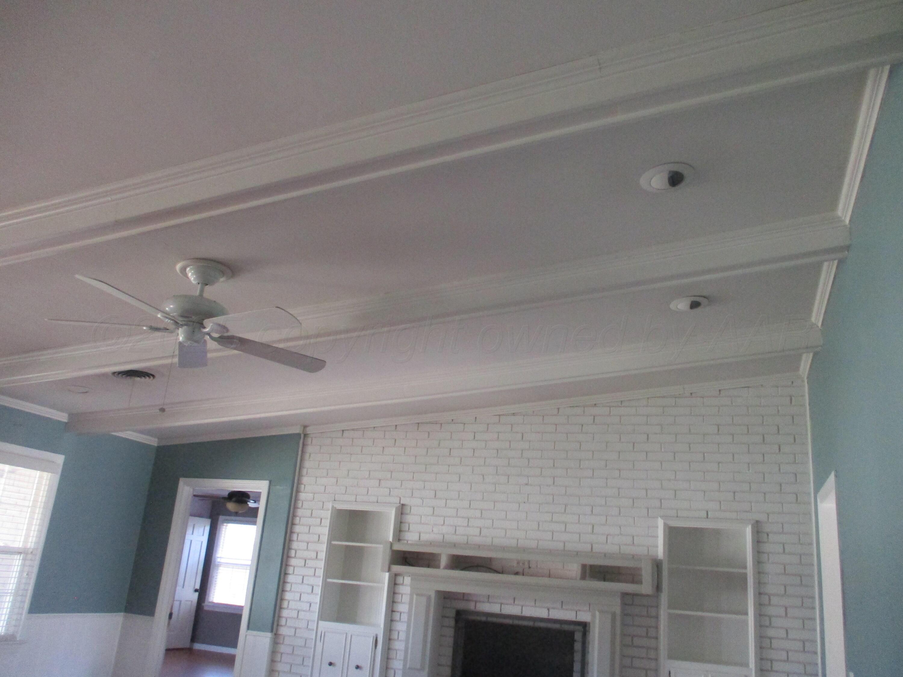 6702 Calumet Road Amarillo, TX 79106 - Photo 9 of 30 Recessed Lights in Living Room