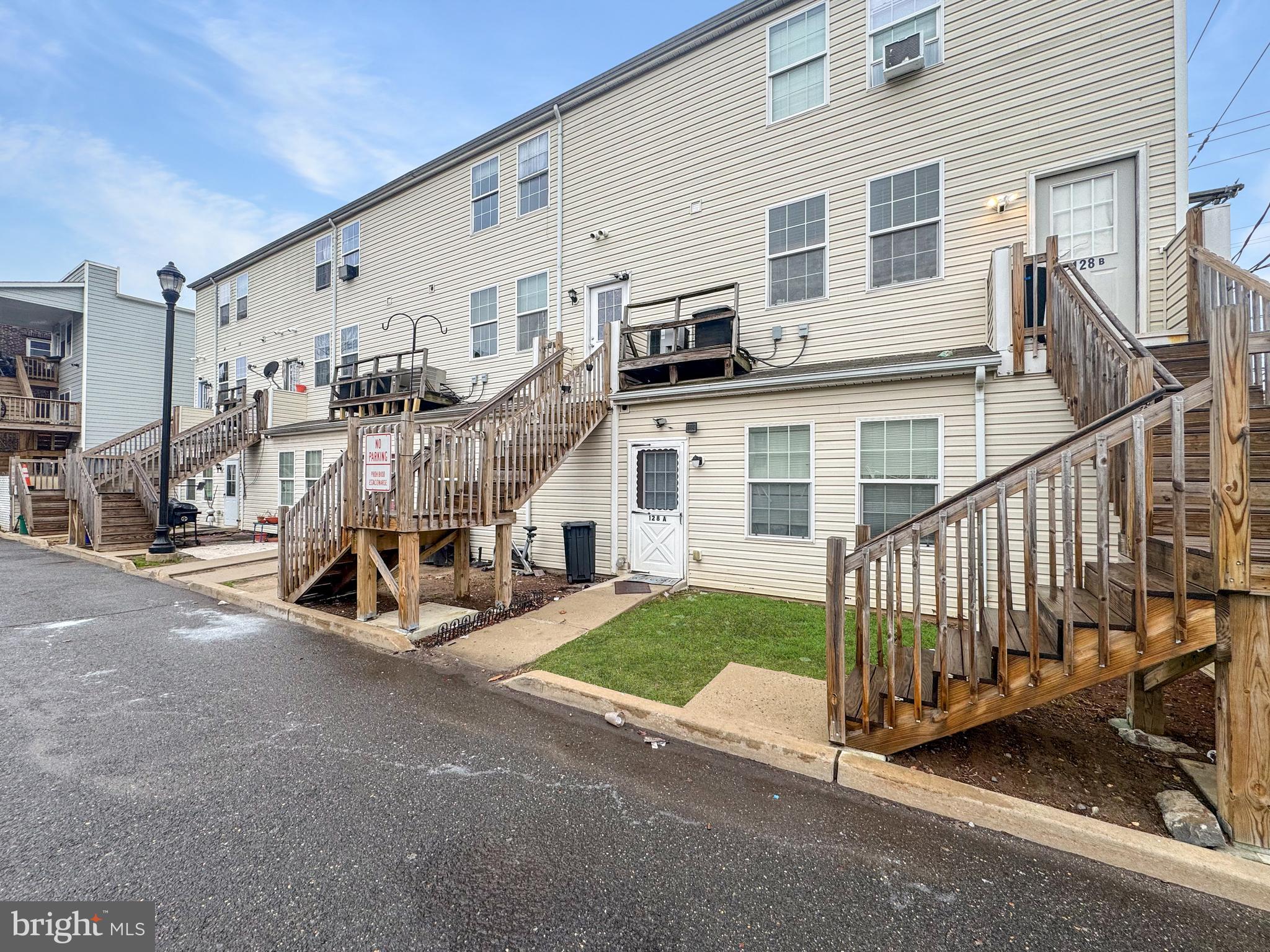 130B Remsen Avenue New Brunswick, NJ 08901 - Photo 28 of 33 a view of a building with sitting area