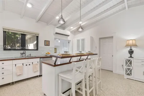 $1,585,000 | 7720 Southwest 59th Court, South Miami, FL 33143