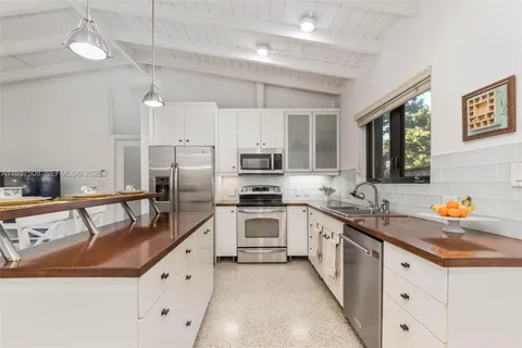 $1,585,000 | 7720 Southwest 59th Court, South Miami, FL 33143