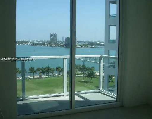 $2,700 | 1900 North Bayshore Drive, Unit 901, Miami, FL 33132