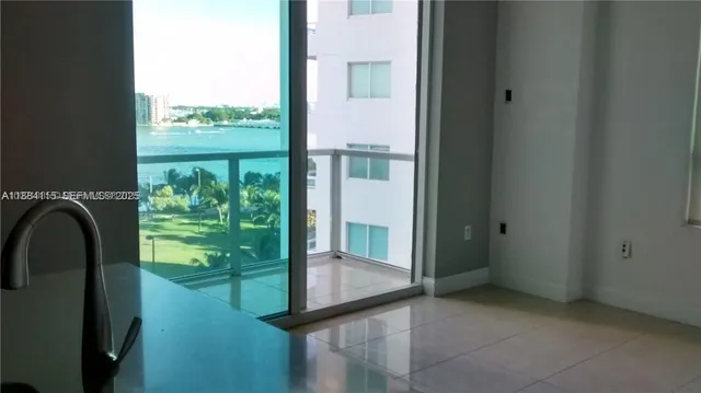 $2,700 | 1900 North Bayshore Drive, Unit 901, Miami, FL 33132