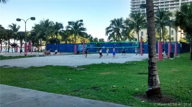 $2,700 | 1900 North Bayshore Drive, Unit 901, Miami, FL 33132