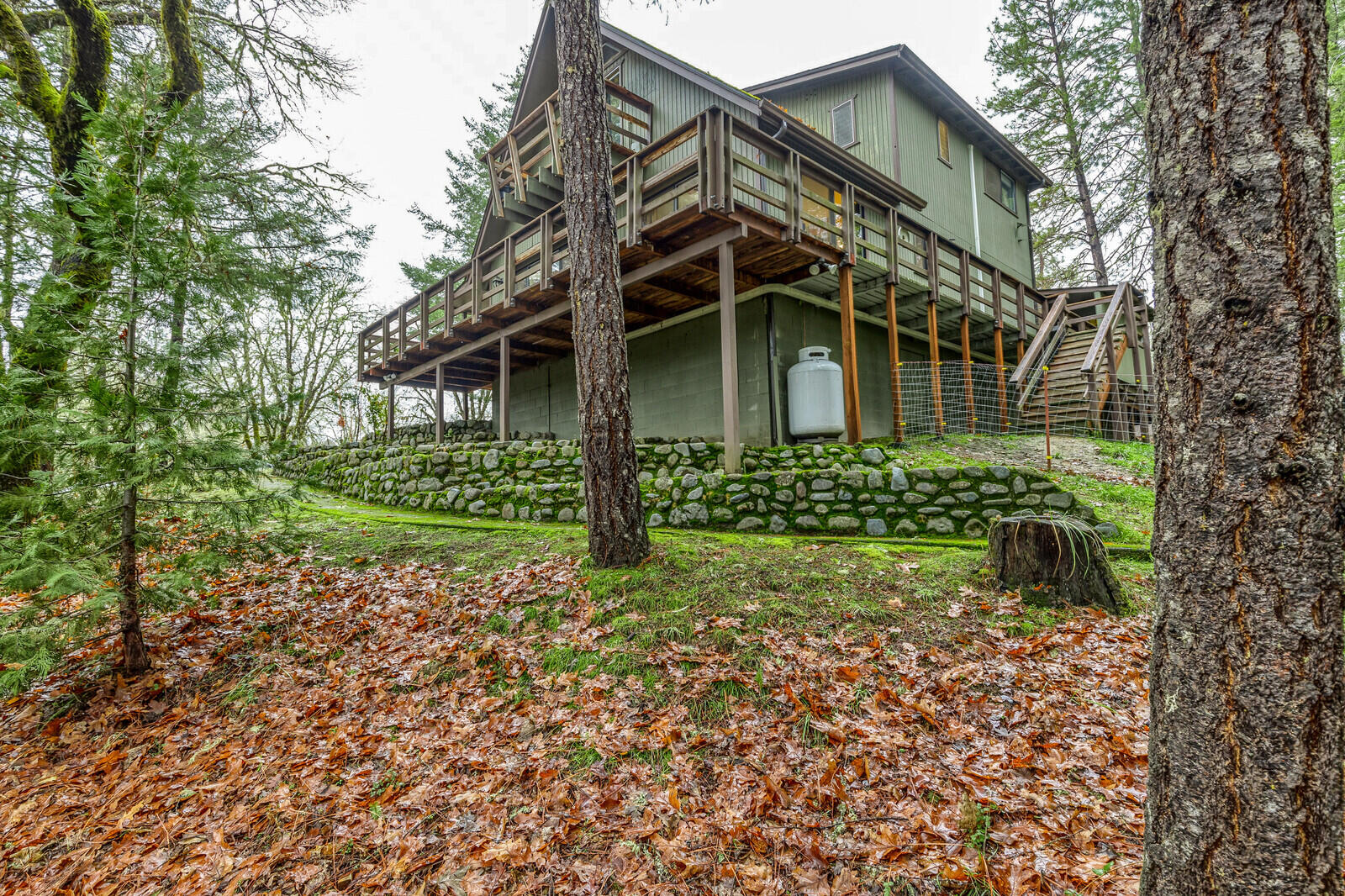 564 Robertson Bridge Road Grants Pass, OR 97526 - Photo 45 of 49 16_RBR_16_mls