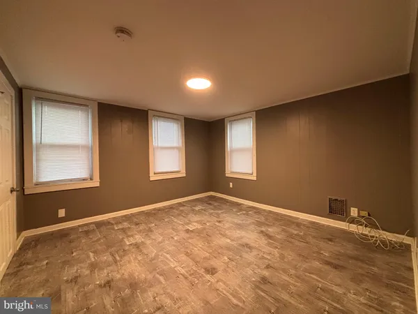 $2,400 | 182 Madison Avenue, Mount Holly, NJ 08060