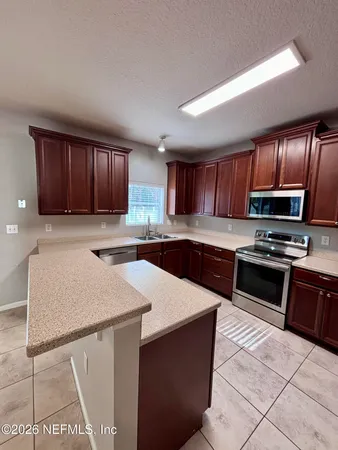 $3,350 | 121 Mahogany Bay Drive, St. Johns, FL 32259