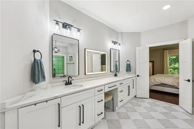 $937,500 | 3851 Glenhurst Drive, Smyrna, GA 30080