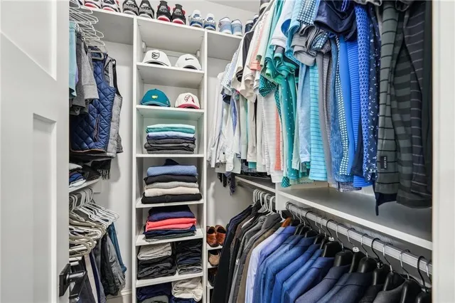 $937,500 | 3851 Glenhurst Drive, Smyrna, GA 30080