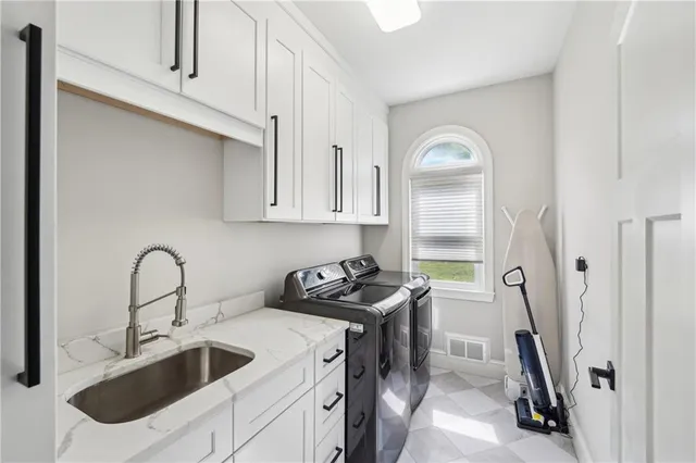 $937,500 | 3851 Glenhurst Drive, Smyrna, GA 30080