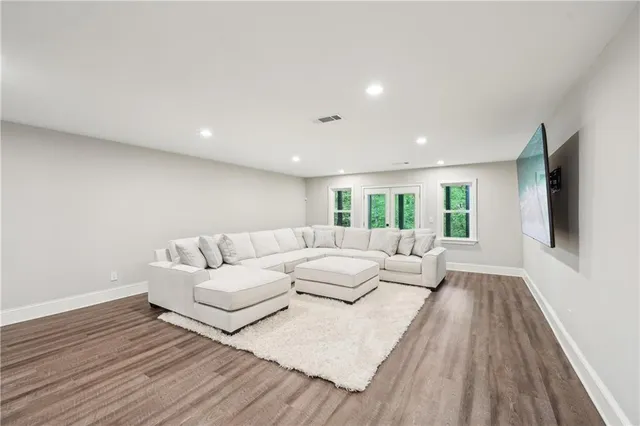 $937,500 | 3851 Glenhurst Drive, Smyrna, GA 30080