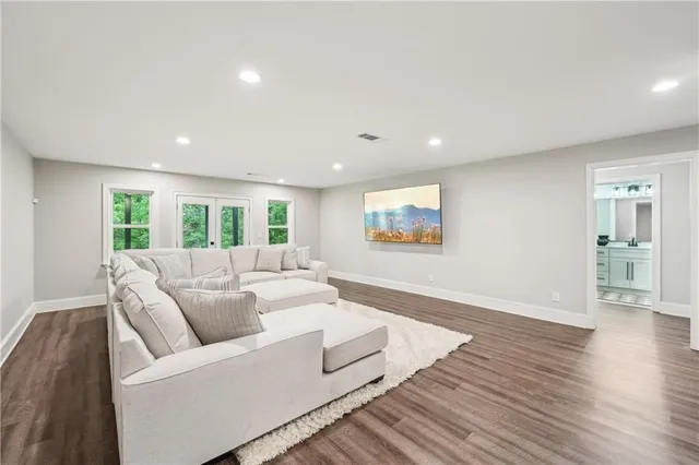 $937,500 | 3851 Glenhurst Drive, Smyrna, GA 30080