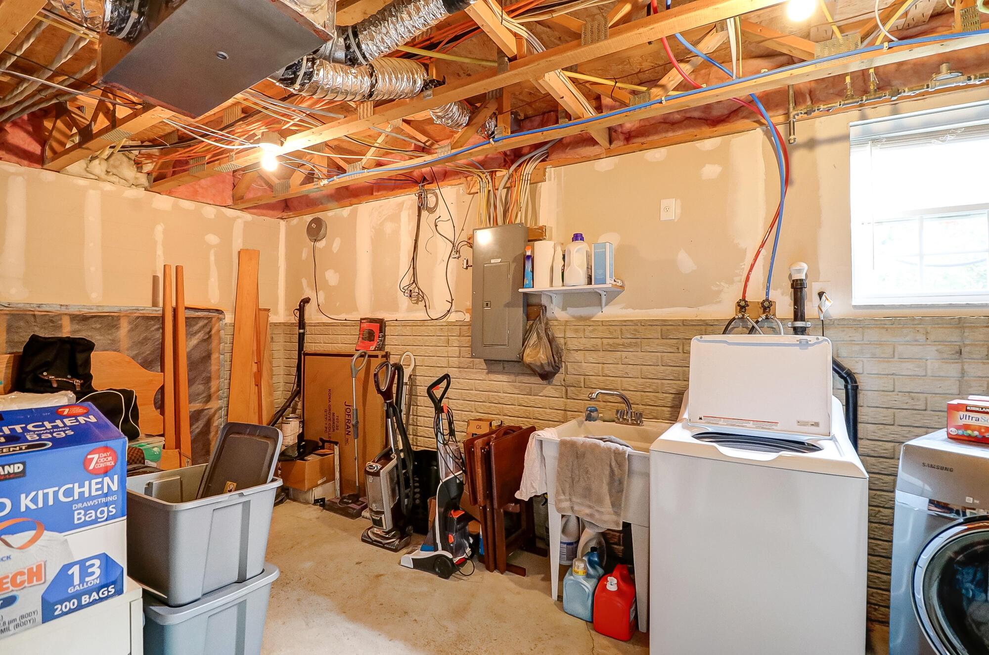 6301 Needletail Road, Unit 25 Columbus, OH 43230 - Photo 24 of 32 Storage
