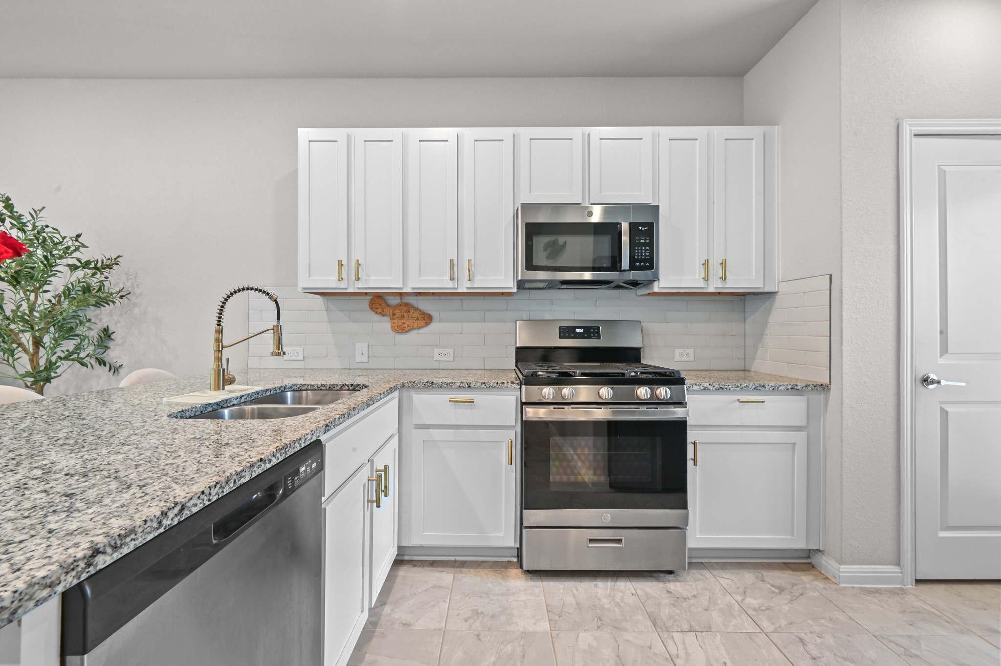 9015 Cattle Baron Path, Unit 1602 Austin, TX 78747 - Photo 11 of 26