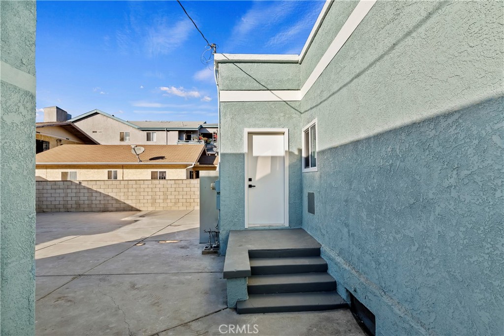 1435 Pine Avenue Long Beach, CA 90813 - Photo 13 of 61