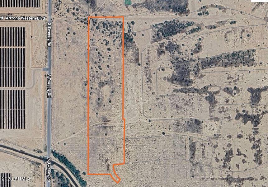 0 South Tweedy Road, Unit 8 Casa Grande, AZ 85194 - Photo 2 of 3 a bathroom with a shower