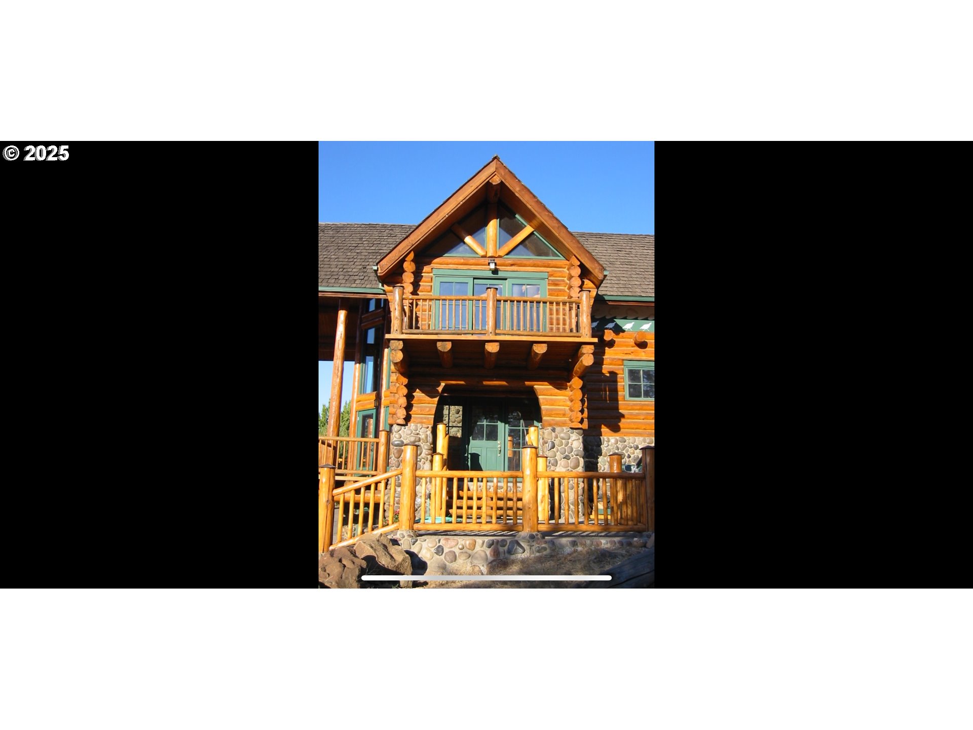 507 Elrod Avenue Maupin, OR 97037 - Photo 29 of 33 a view of a house with a small yard