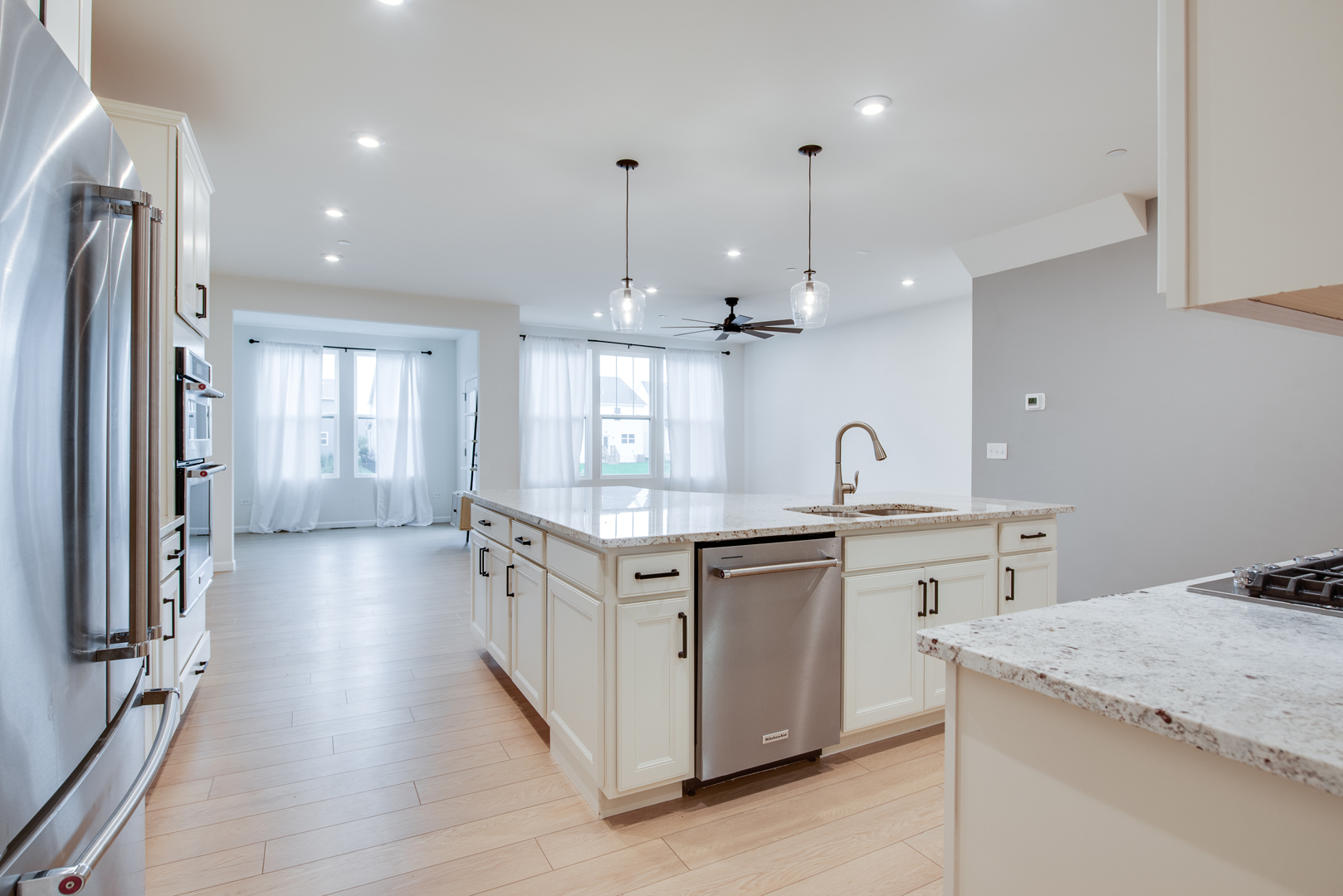 1205 Josiah Road, Unit 1205 Naperville, IL 60563 - Photo 4 of 26 Gallery Image 4