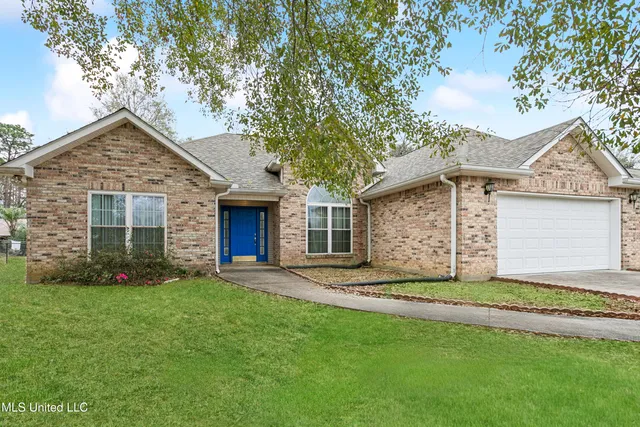 $229,000 | 211 Hilltop Drive, Carriere, MS 39426