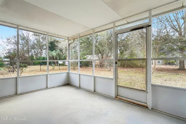 $229,000 | 211 Hilltop Drive, Carriere, MS 39426