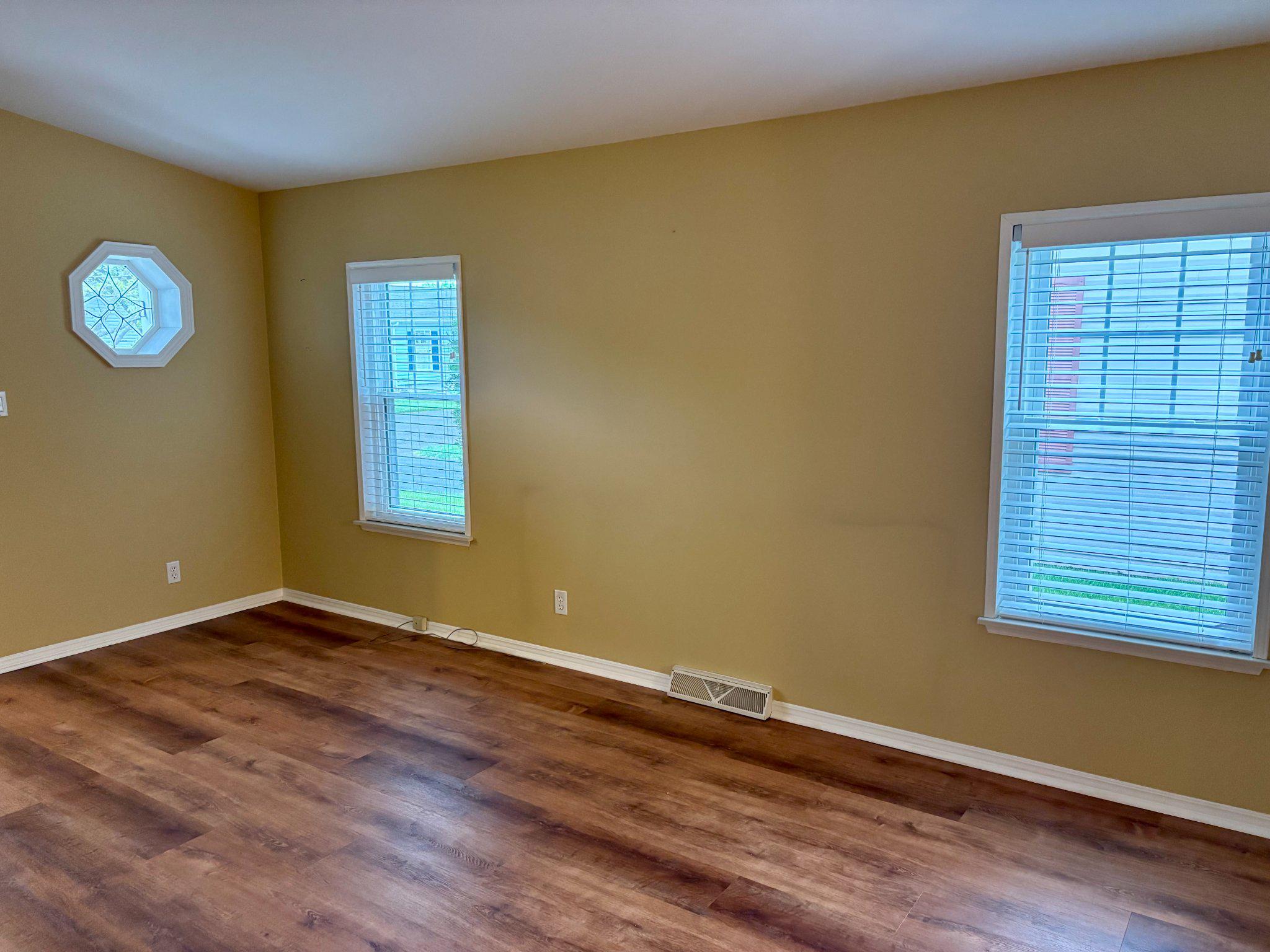 399 Spring Meadow Circle New Hope, PA 18938 - Photo 7 of 37 an empty room with window