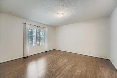 $175,000 | 609 Mill Pond Drive, Smyrna, GA 30082