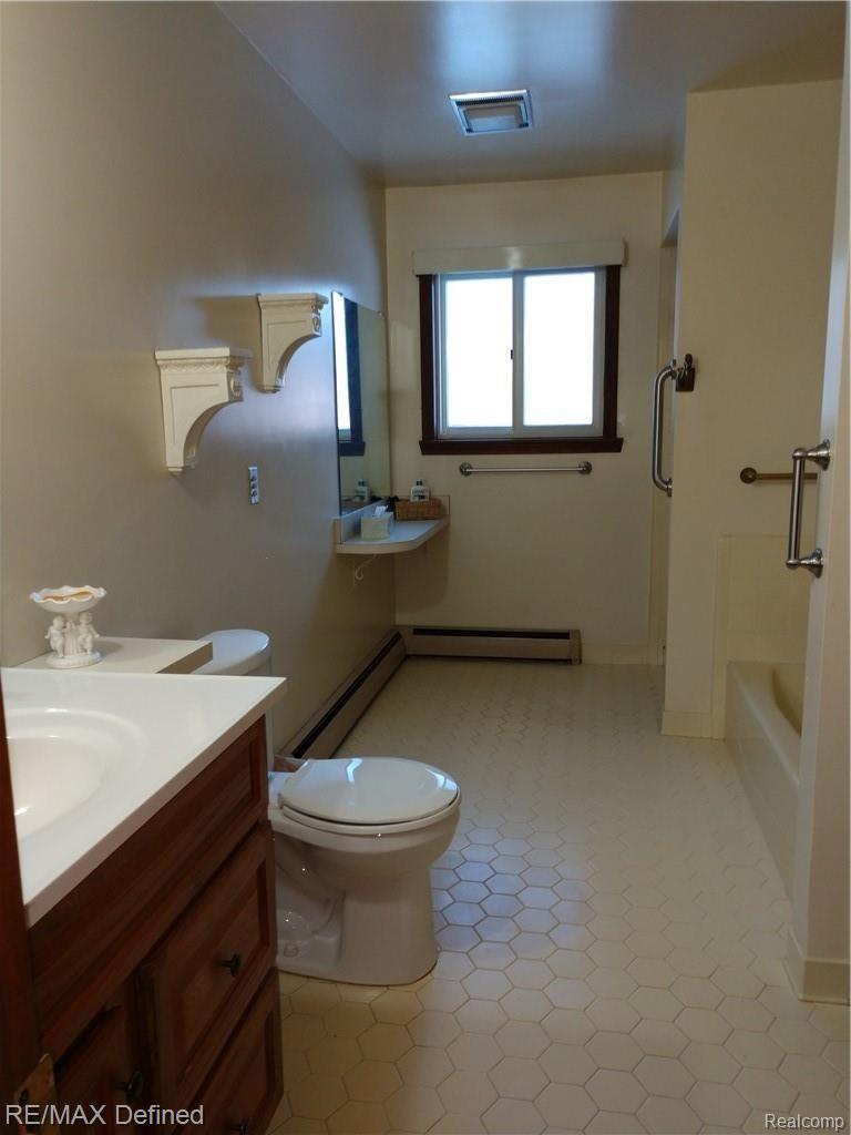 845 Michelson Road Rochester, MI 48307 - Photo 11 of 17 IMG_20190306_073620629.jpg