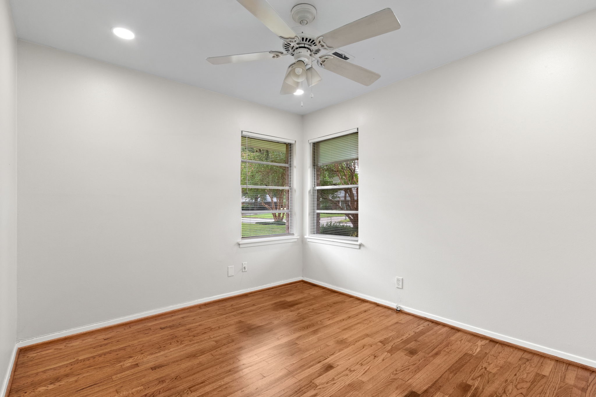 10518 Mayfield Road Houston, TX 77043 - Photo 22 of 26