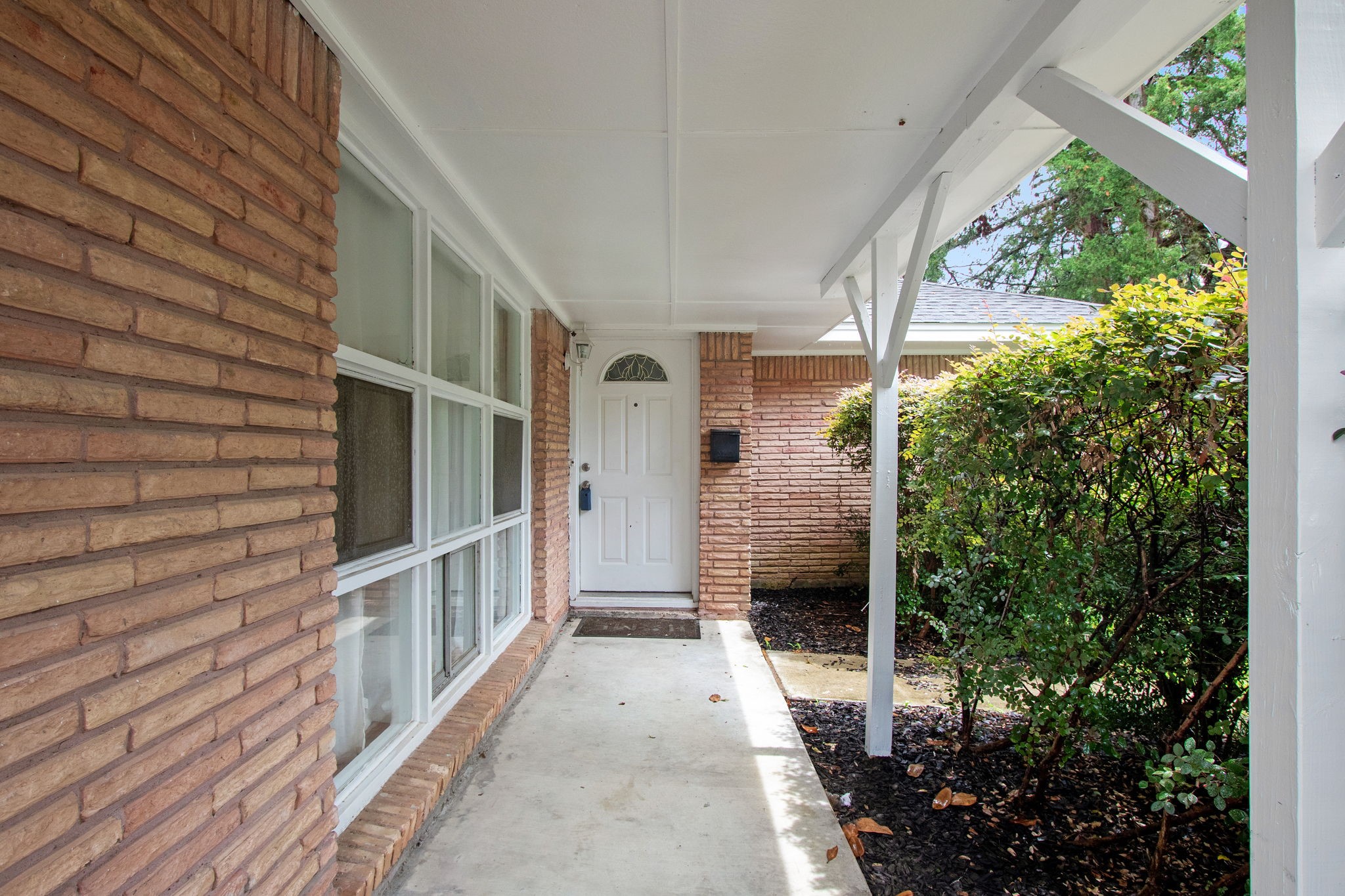 10518 Mayfield Road Houston, TX 77043 - Photo 4 of 26 Entry