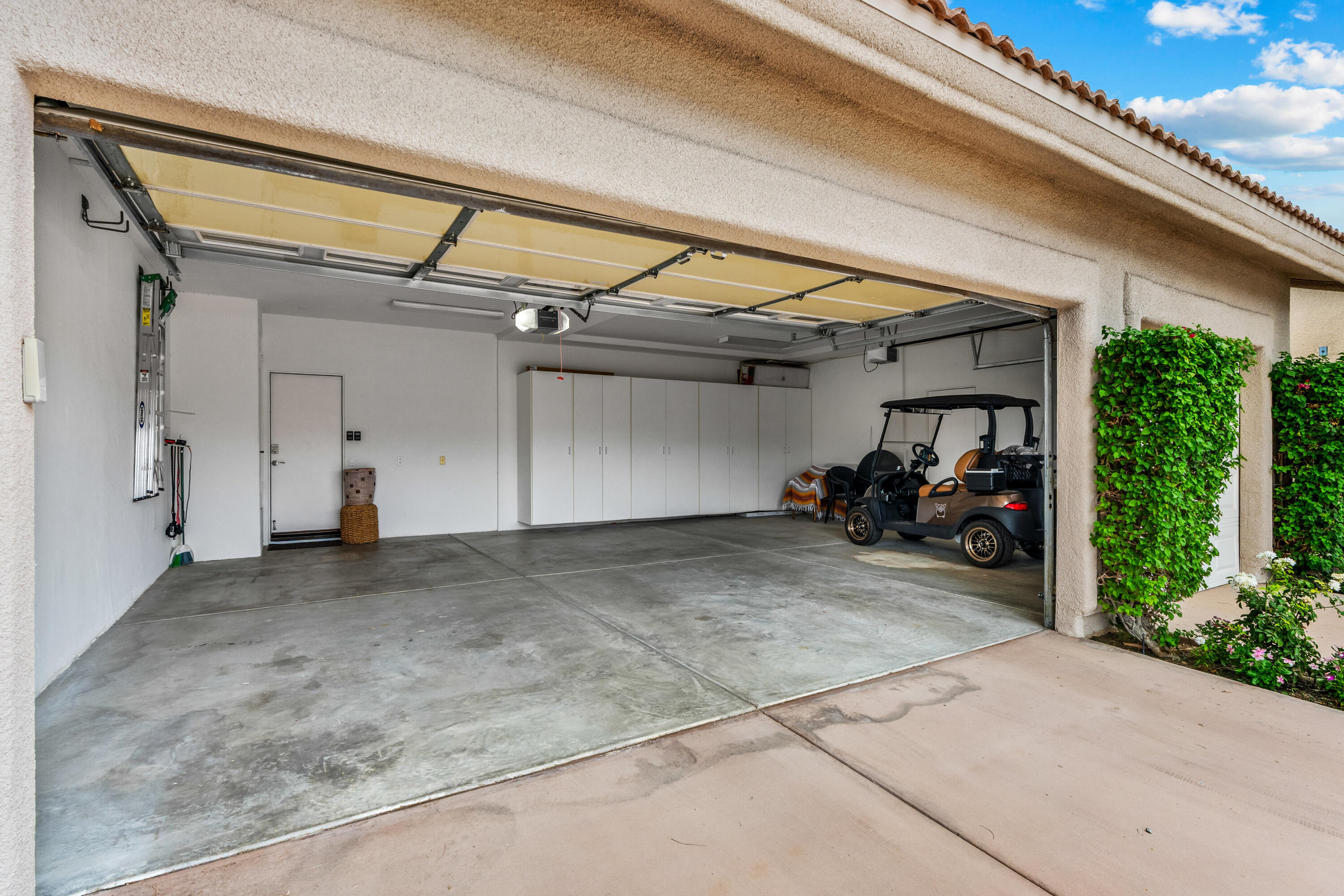 78900 Rio Seco La Quinta, CA 92253 - Photo 38 of 48 a view of a garage