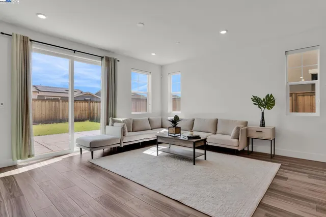 $719,000 | 5946 Markham Drive, Tracy, CA 95377