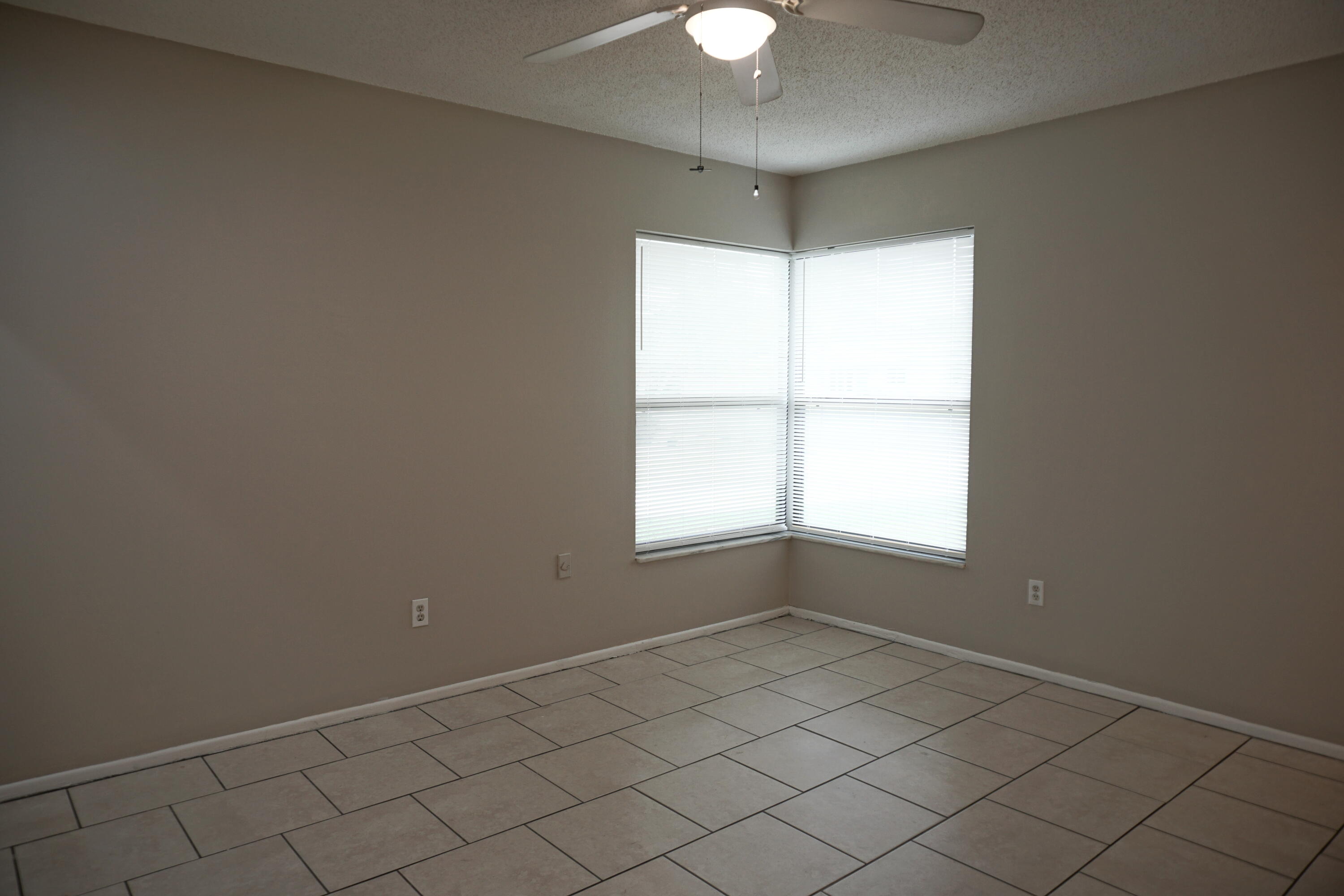 971 Fulton Lane Northeast Palm Bay, FL 32905 - Photo 18 of 42 DSC08293