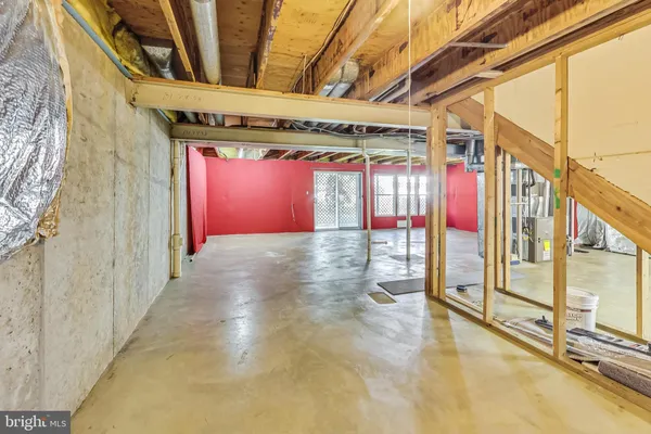 a view of a garage