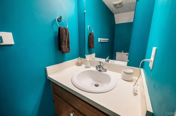 $199,500 | 86 Cape Charles Square, Lynchburg, VA 24502