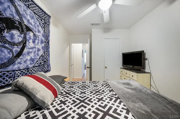 $199,500 | 86 Cape Charles Square, Lynchburg, VA 24502