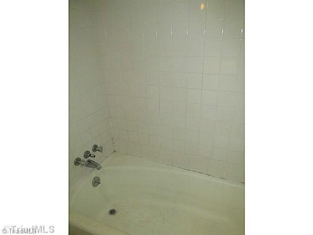 2006 Pope Road Winston-Salem, NC 27127 - Photo 11 of 16 Bath. tub/shower combo