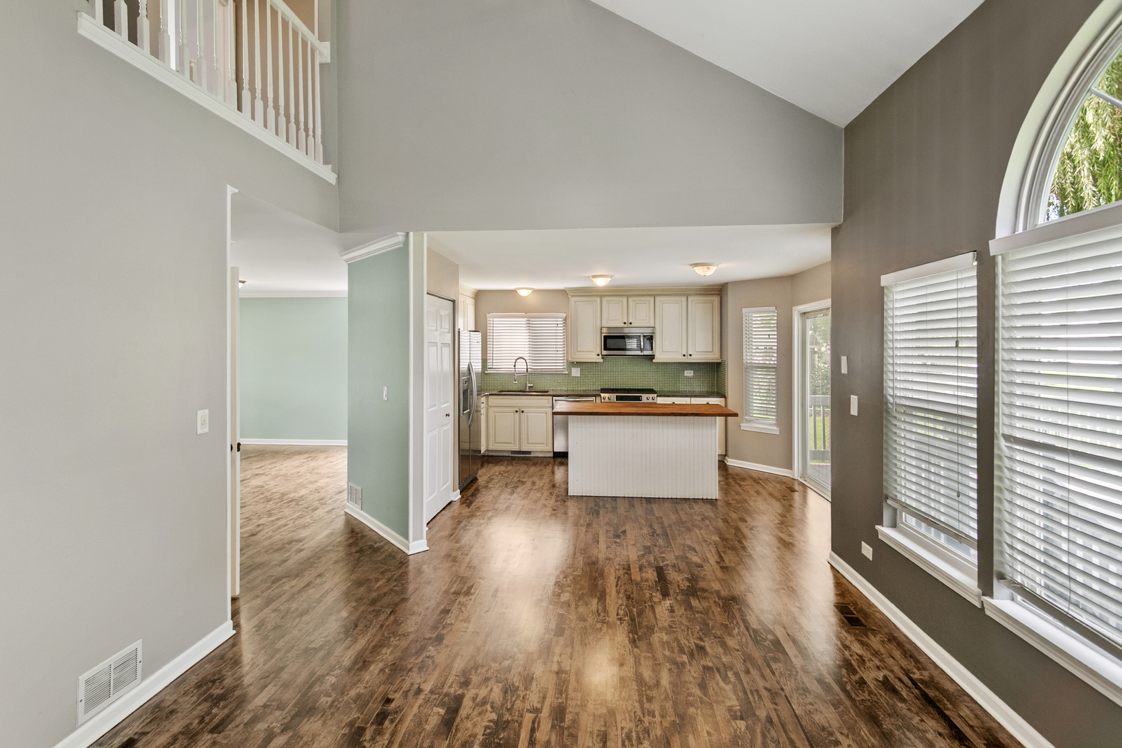 3 Ridge Court South Elgin, IL 60177 - Photo 10 of 26 Gallery Image 10