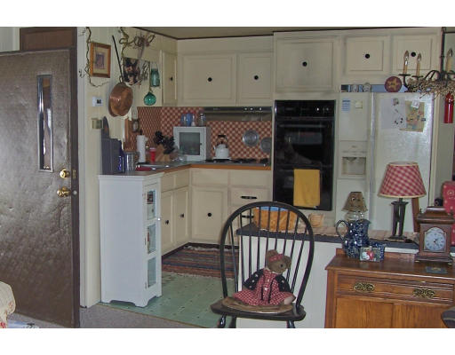 27 Lamplighter Lane Springfield, MA 01119 - Photo 10 of 17 Gallery Image 10