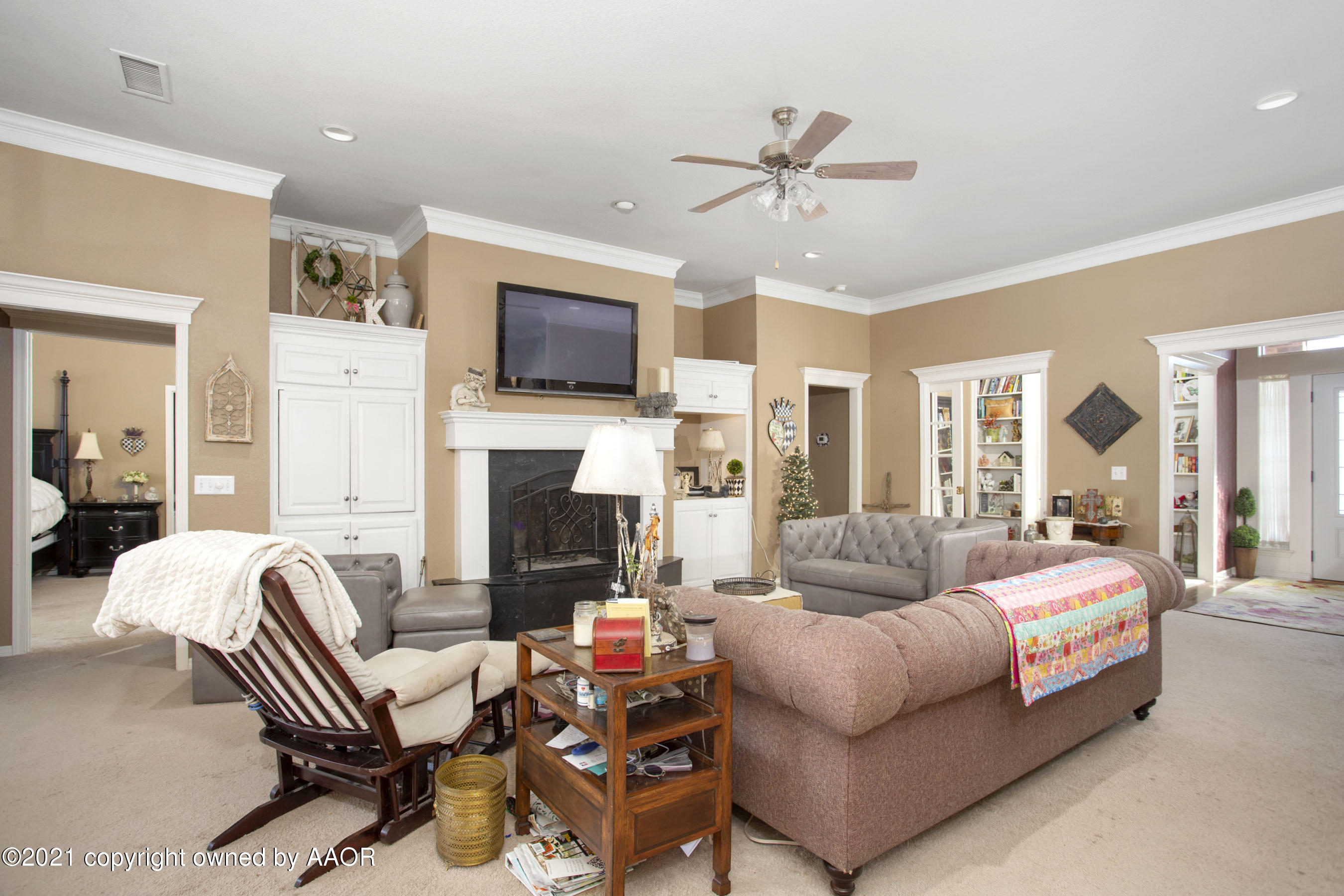7008 Learning Tree Avenue Amarillo, TX 79119 - Photo 11 of 26 Living Room View 2