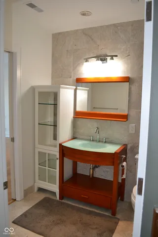 $2,250 | 429 North Pennsylvania Street, Unit 602, Indianapolis, IN 46204