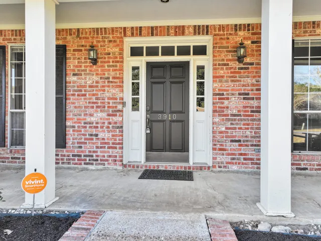 $299,900 | 3910 Cypress Point, Beaumont, TX 77707
