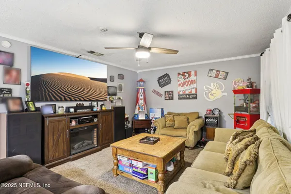 $460,000 | 810 Meadowbrook Drive, Orange Park, FL 32073