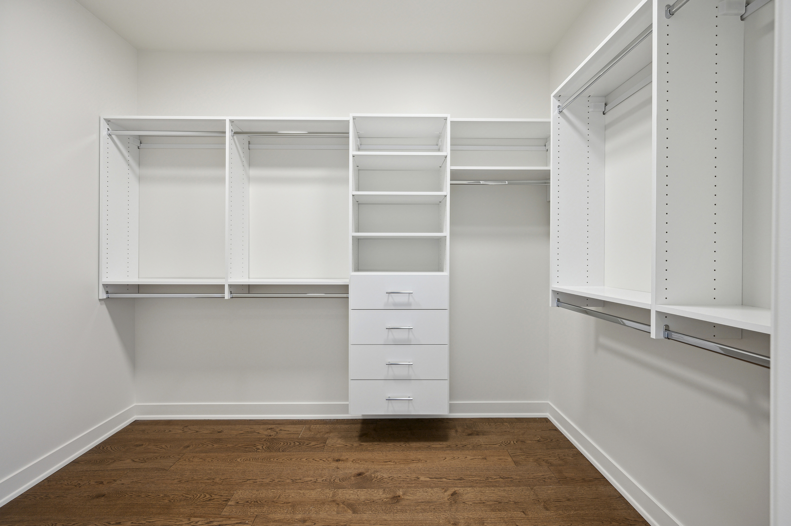 21 North May Street, Unit 1401 Chicago, IL 60607 - Photo 15 of 47 a view of an empty walk in closet