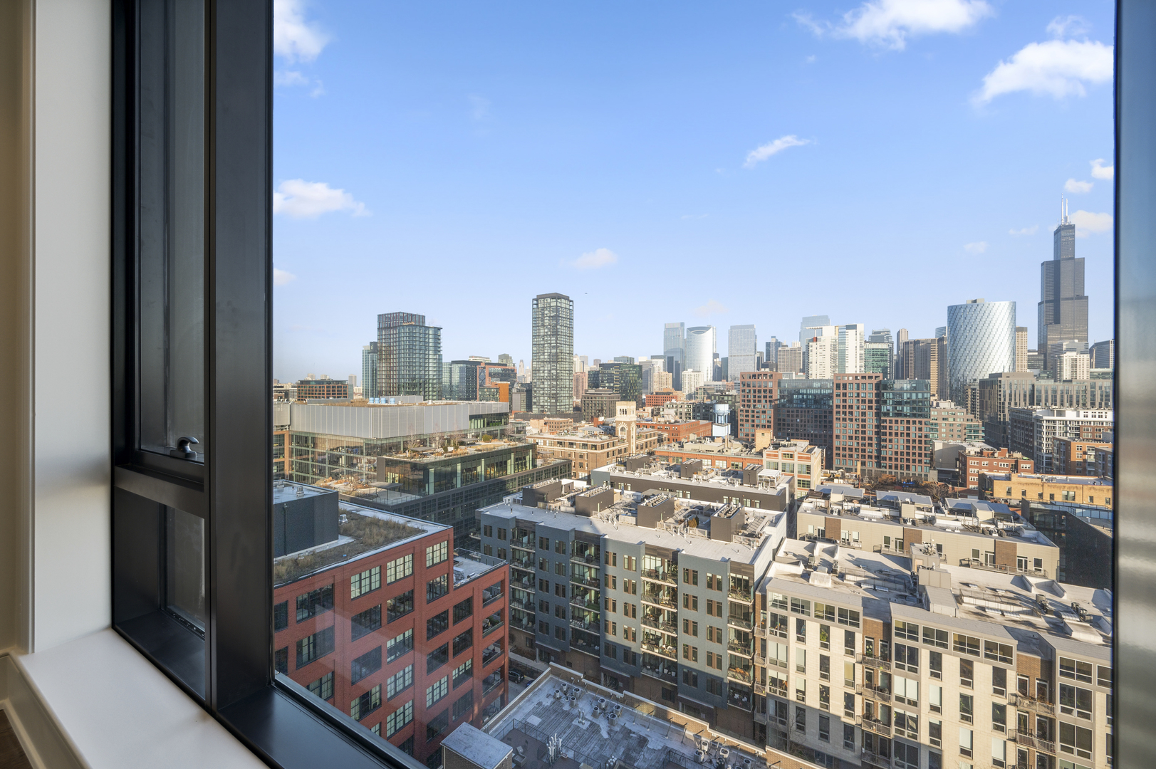 21 North May Street, Unit 1401 Chicago, IL 60607 - Photo 18 of 47 a picture of city view