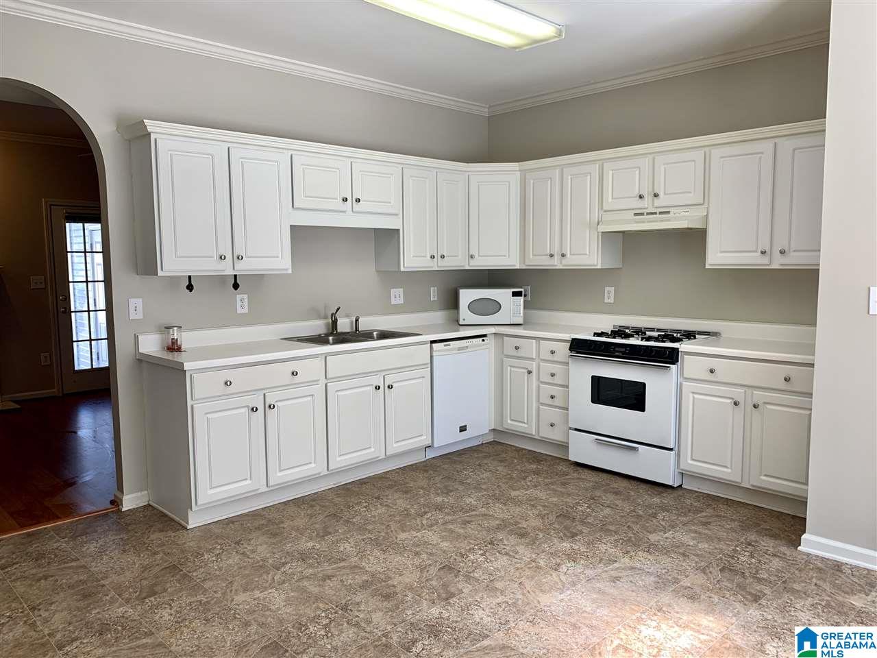 152 Sommersby Circle Pelham, AL 35124 - Photo 5 of 22